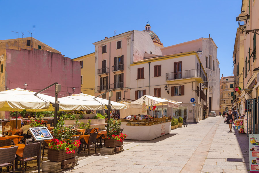 Sardaigne - La Cité d'Alghero et sa Région