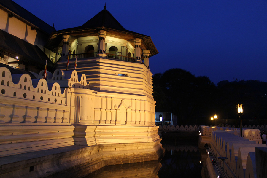 Kandy, Une Dent de Bouddha au Sri Lanka