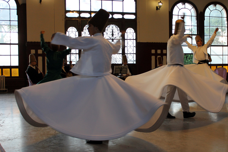 Turquie - L’ordre Mevlevi des Derviches Tourneurs