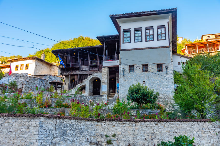 Albanie - L'Incroyable Richesse de Berat et Gjirokäster