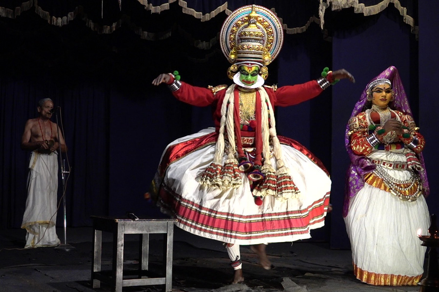 Inde - Arts Keralais Traditionnels, le Kathakali et le Kalaripayat