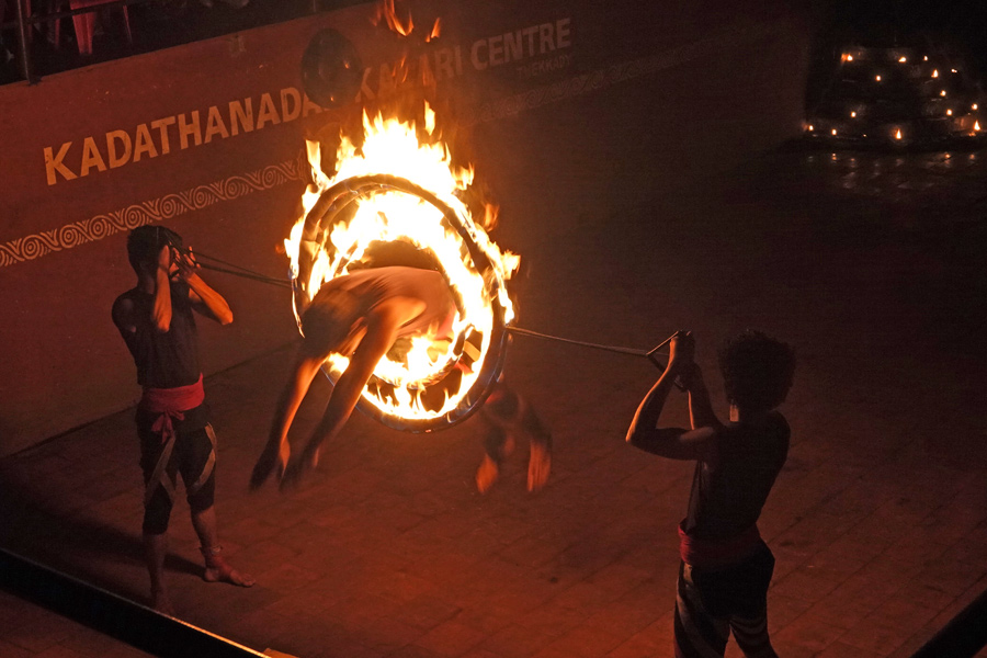 Inde - Arts Keralais Traditionnels, le Kathakali et le Kalaripayat