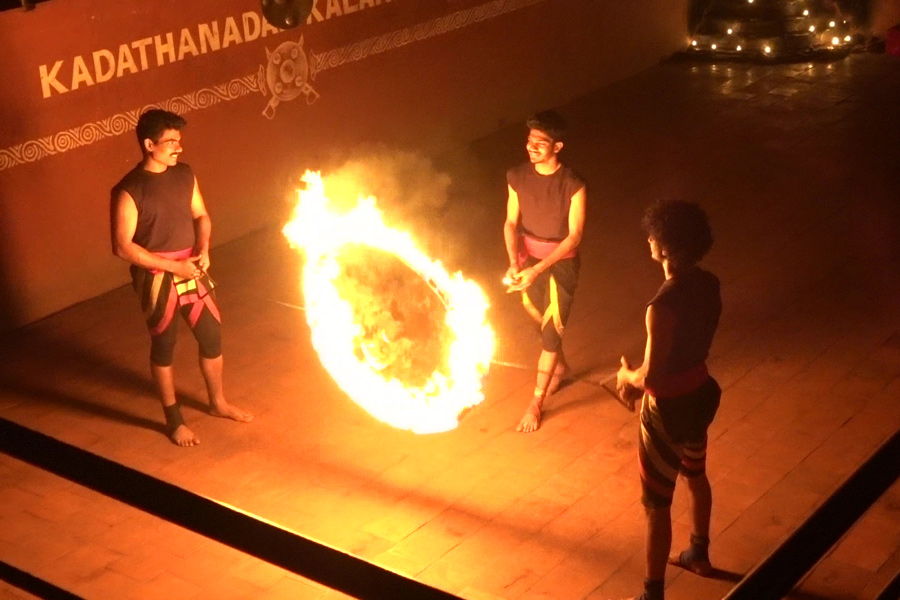 Inde - Arts Keralais Traditionnels, le Kathakali et le Kalaripayat