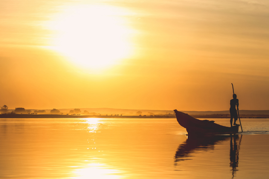 Madagascar - La Vie d’une Pirogue Malagasy