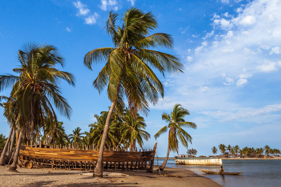 Madagascar - La Vie d’une Pirogue Malagasy