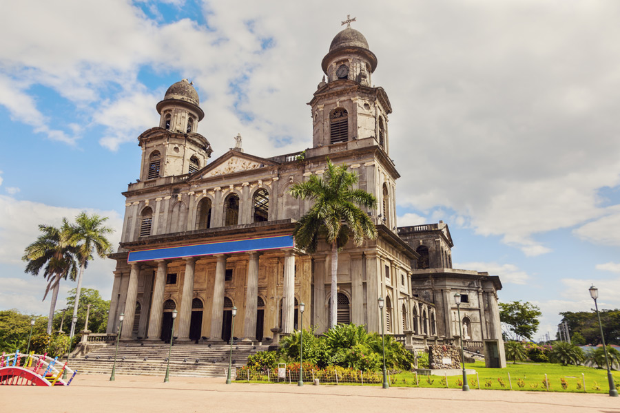 Nicaragua - Managua, une ville moderne au milieu des volcans